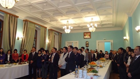 Đại sứ quán Việt Nam tại Liên bang Nga tổ chức gặp mặt cuối năm - ảnh 2